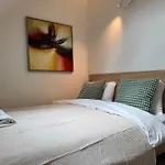 Heimby Homes - Four Bedroom Family Penthouse شقة برغن