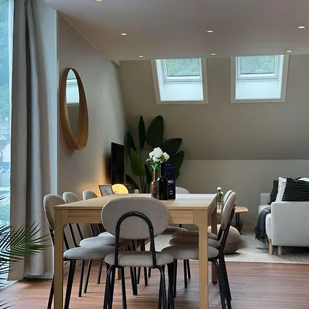 Heimby Homes - Four Bedroom Family Penthouse ベルゲン