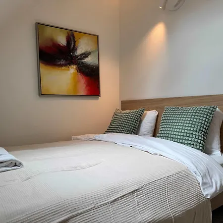 Heimby Homes - Four Bedroom Family Penthouse Apartamento Bergen