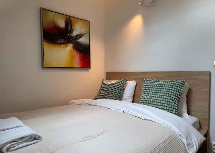 Heimby Homes - Four Bedroom Family Penthouse ベルゲン