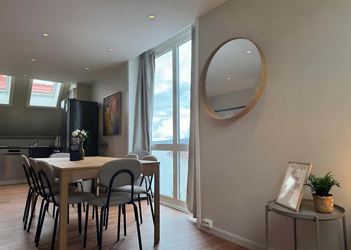 Heimby Homes - Four Bedroom Family Penthouse * ベルゲン